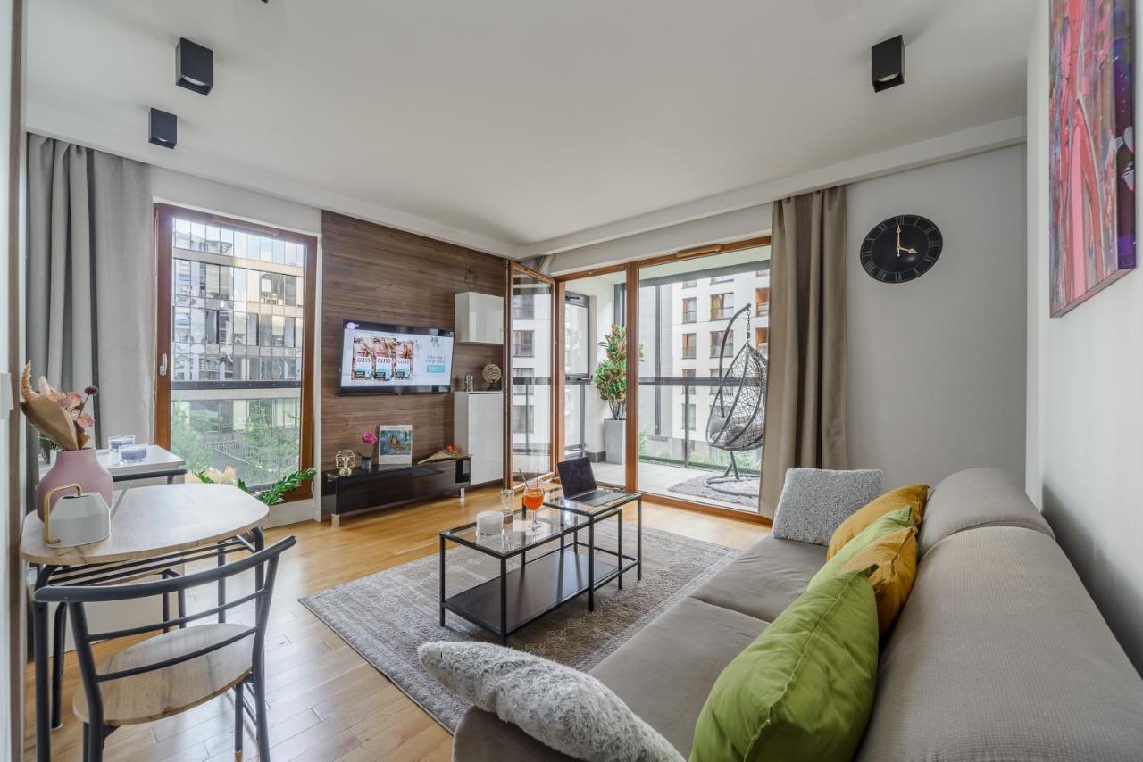 Modern Apartments With Access To The Pool Near Rondo Daszynskiego Station 华沙 外观 照片