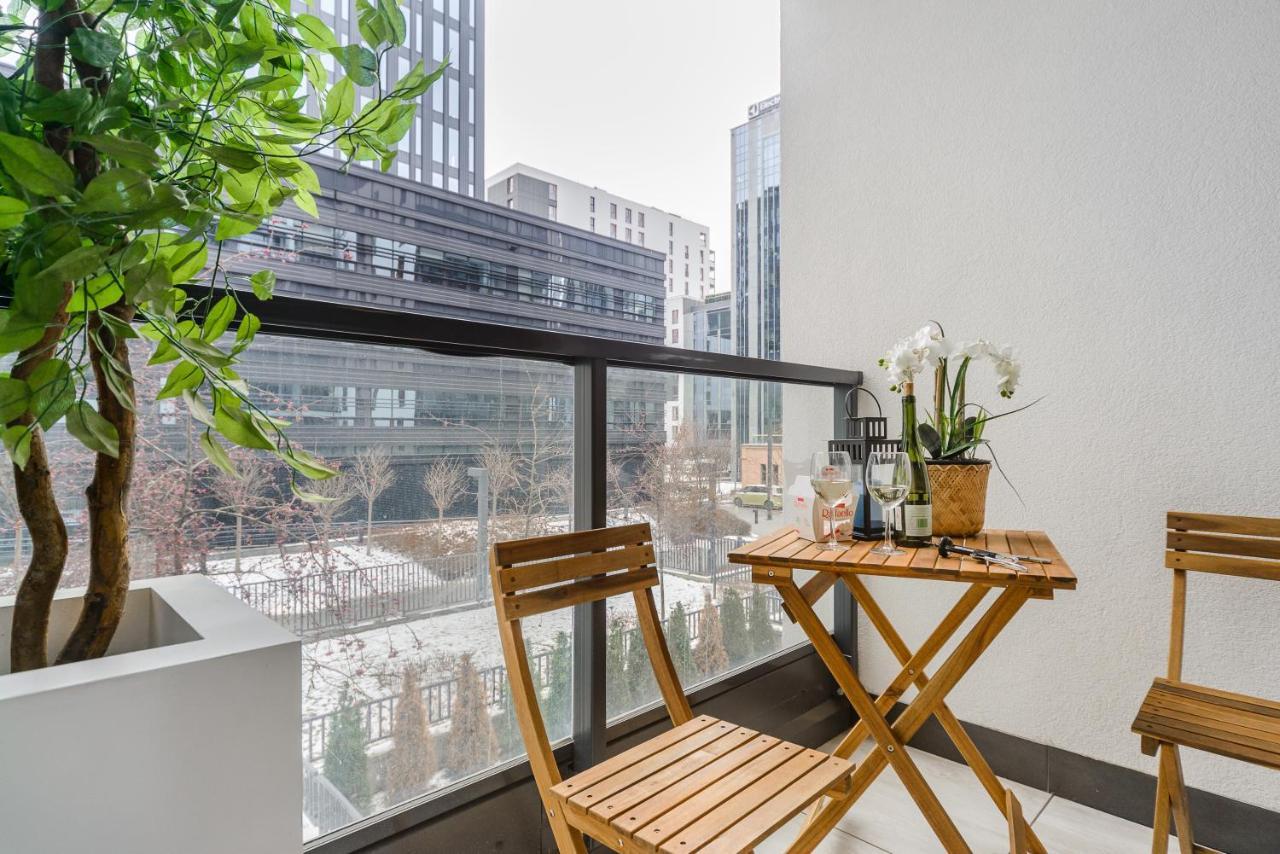 Modern Apartments With Access To The Pool Near Rondo Daszynskiego Station 华沙 外观 照片